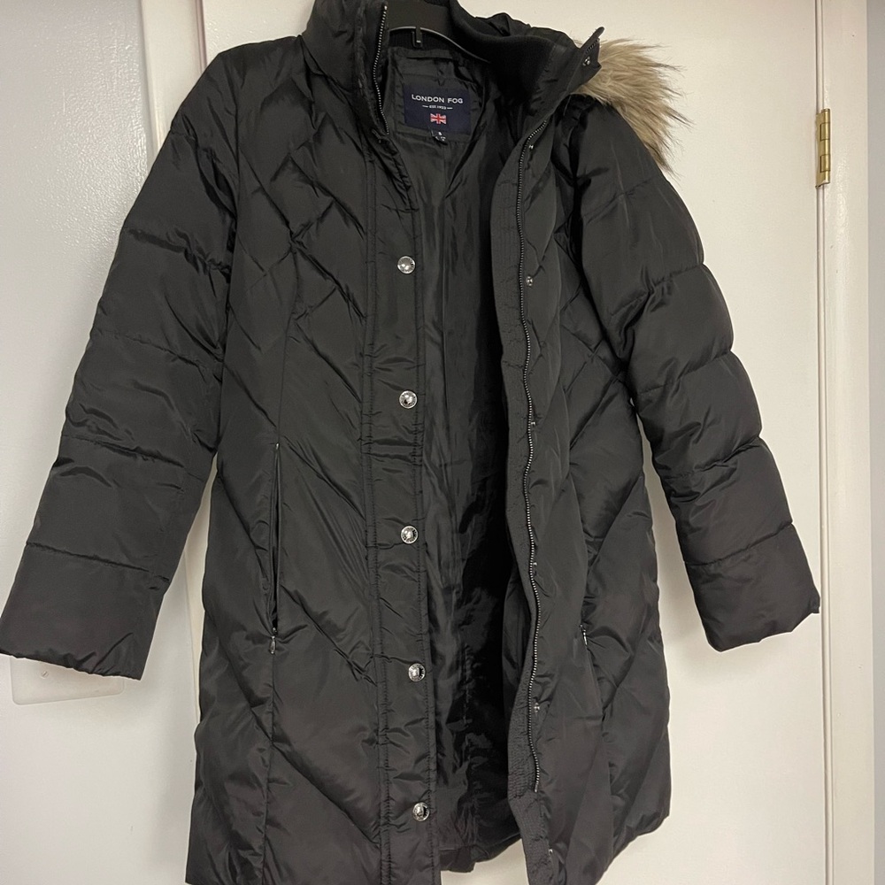 London Fog Women's Black Puffer Coat with Faux Fur Hood - Picture 4 of 8